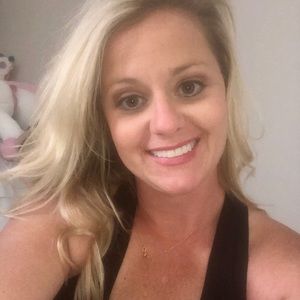 Meet your Posher, Danielle s.